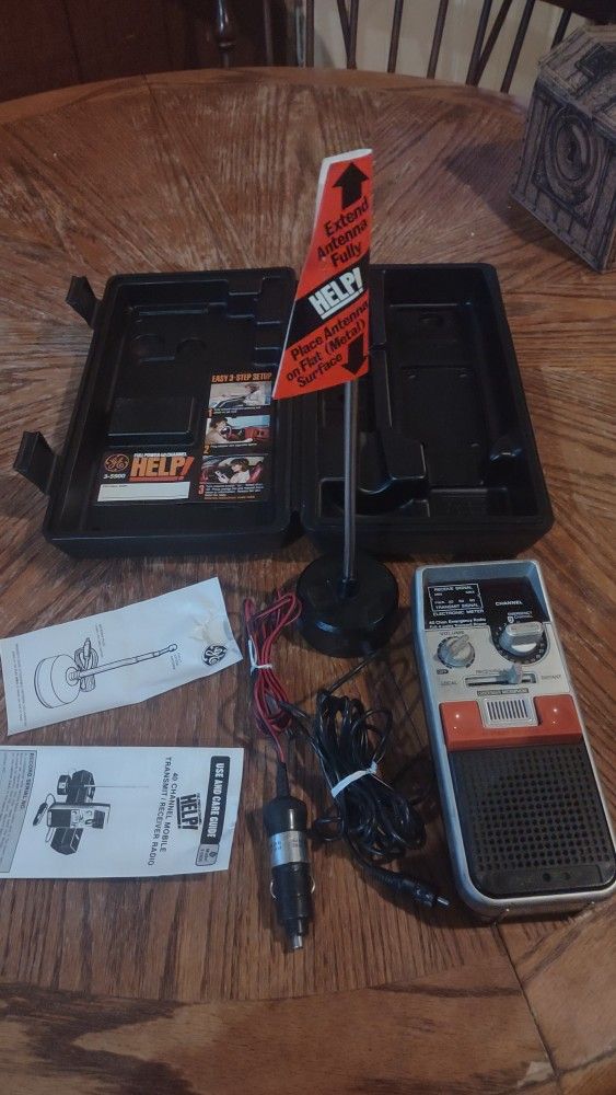 GE Full Power 40 Channel 2-Way Citizens Band Radio HELP! General Electric 3-5900

