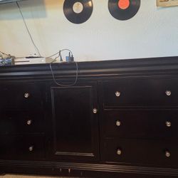 3 Piece solid wood Bedroom Set - Black (Mattress Not Included)