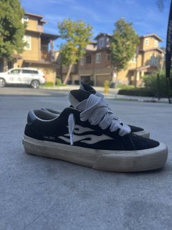Straye Shoes