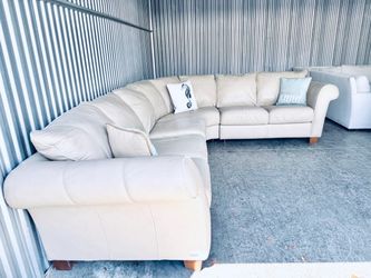 Luxurious Upscale Natuzzi Italian Leather Modular Modern Coastal Sectional Sofa