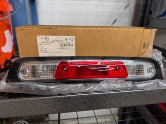 BRAND NEW OEM MOPAR RAM 1500 3rd Brake Light