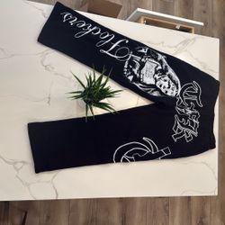 True Flock Size Medium Sweats 