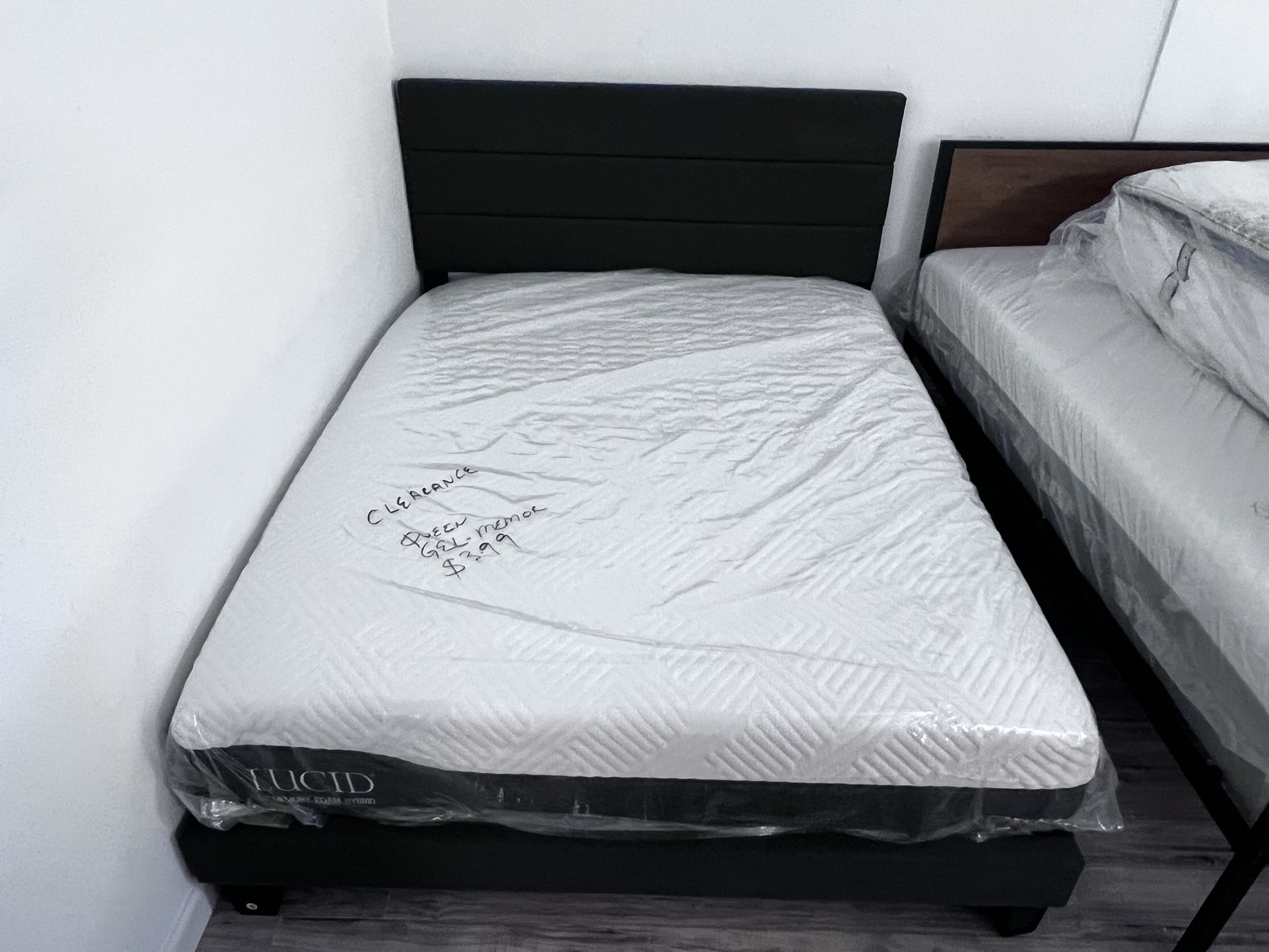 Beautiful Queen Memory-Gel Mattress 12in Thick. Get Its Box Spring For Extra $50 Special Offer. Financing Available