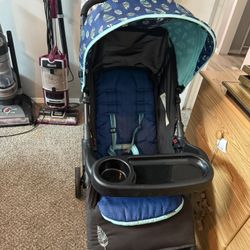 Stroller – Medium Size – Good Condition –50$