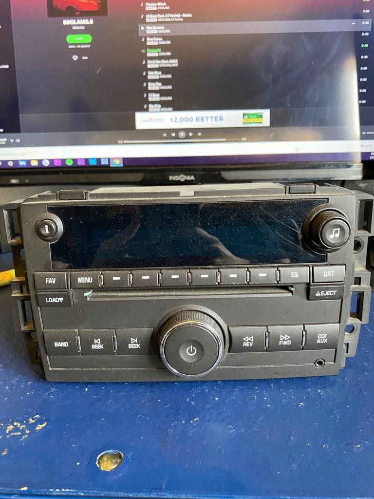 07 08 09 10 11 GMC YUKON Chevy Silverado Sierra AM/FM Radio CD Player pt# 15868809 OEM