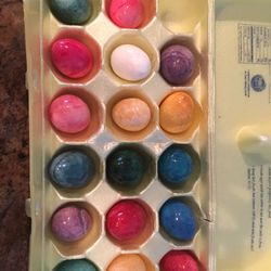 17 semi-precious stone Easter eggs