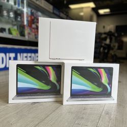 MacBook Air M2 Chip & MacBook Pro 13 inch M2 Chip (Latest Model)