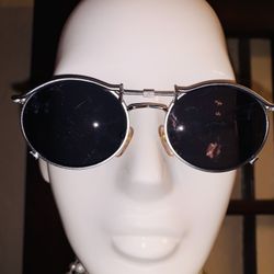 UNISEX FUTURISTIC SILVER MEDAL SUNGLASSES w/ Case