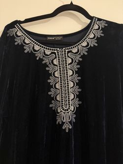 Black Velvet Dress – Elegant Embroidered Kaftan Style (Size L)