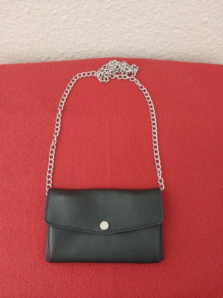 Black Leather Wallet On Chain