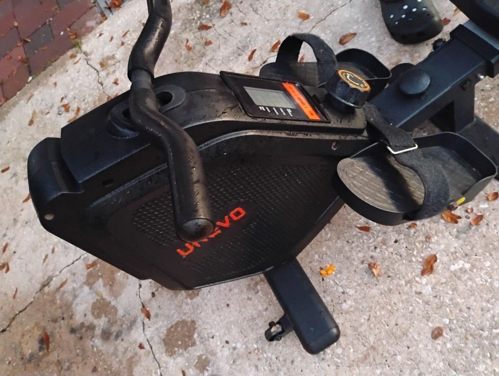 UREVO Foldable Rowing Machine