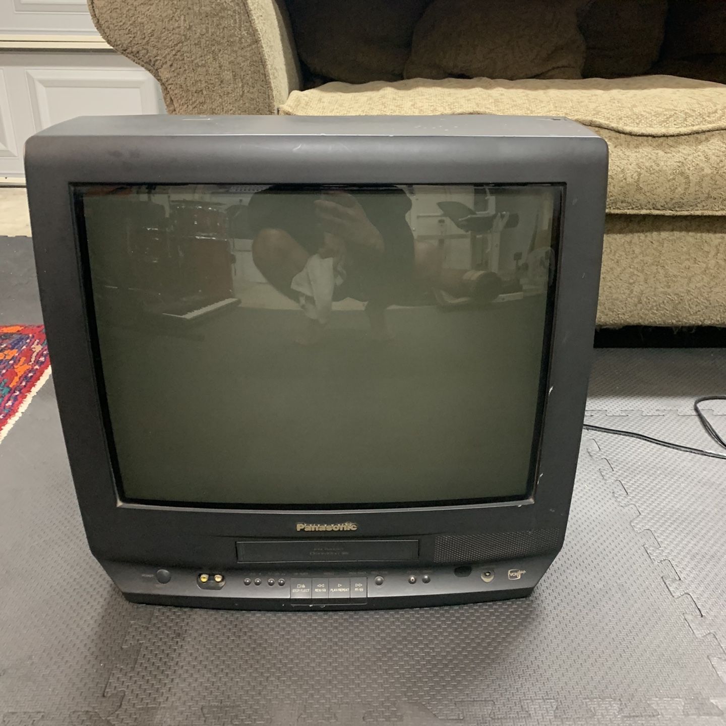 20 inch Panasonic Vintage VCR television (1997) for Sale in La