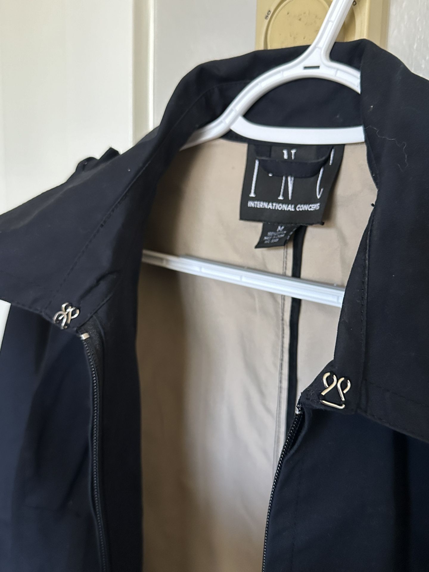 Elegant Winter Jacket- Size: Medium