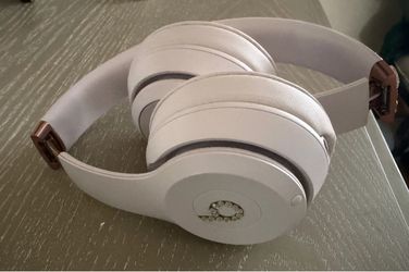 Beats Solo 4