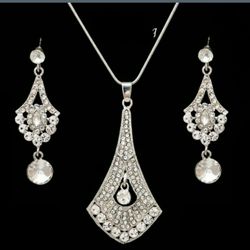 Women Silver Plated Austria Crystal Pendant Necklace Earrings Set Bridal Jewelry Sets