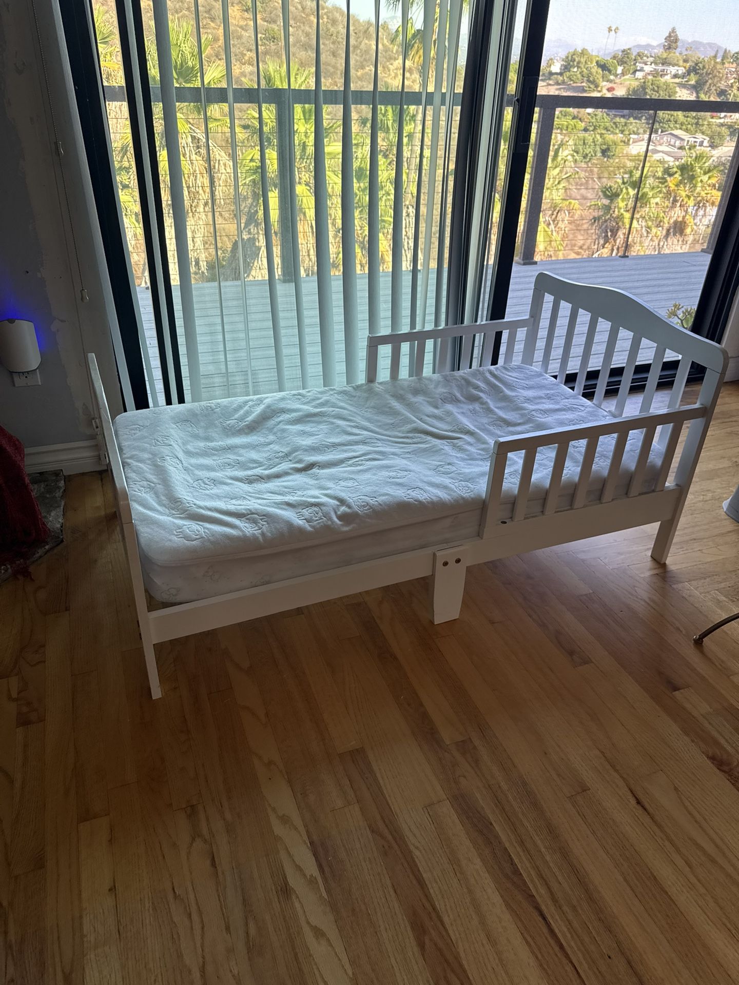 Toddler Bed With Mattress 
