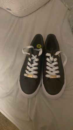 G by Guess Low-Top Sneakers Size 9