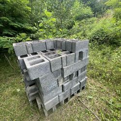 8x6x12 Cinder Blocks 