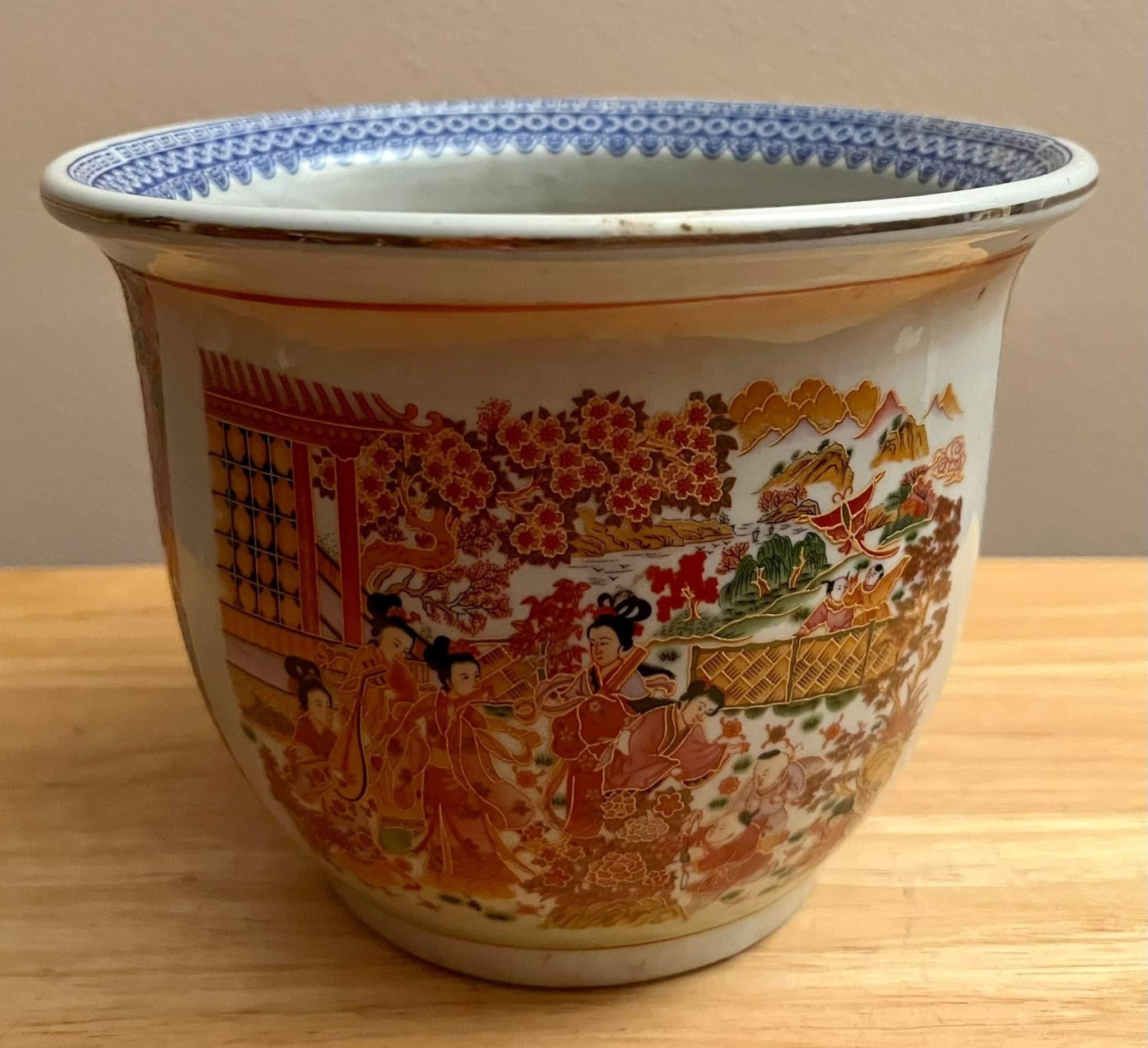 Ceramic flower pot 8”x6”            $20