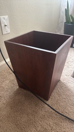 Pottery barn trash bin