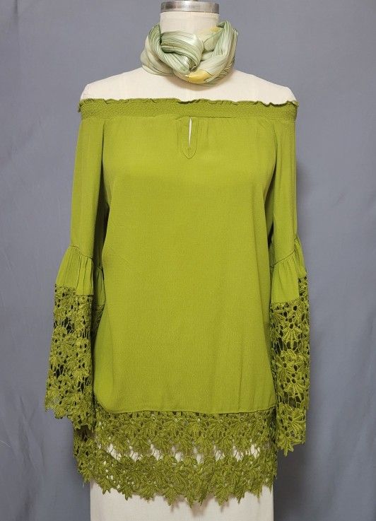 Collen Lopez Green On Or Off-Shoulder Tunic with Lace Combo