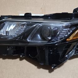 2019-2021 Toyota Camry Headlight LH Left Driver Side Halogen OEM