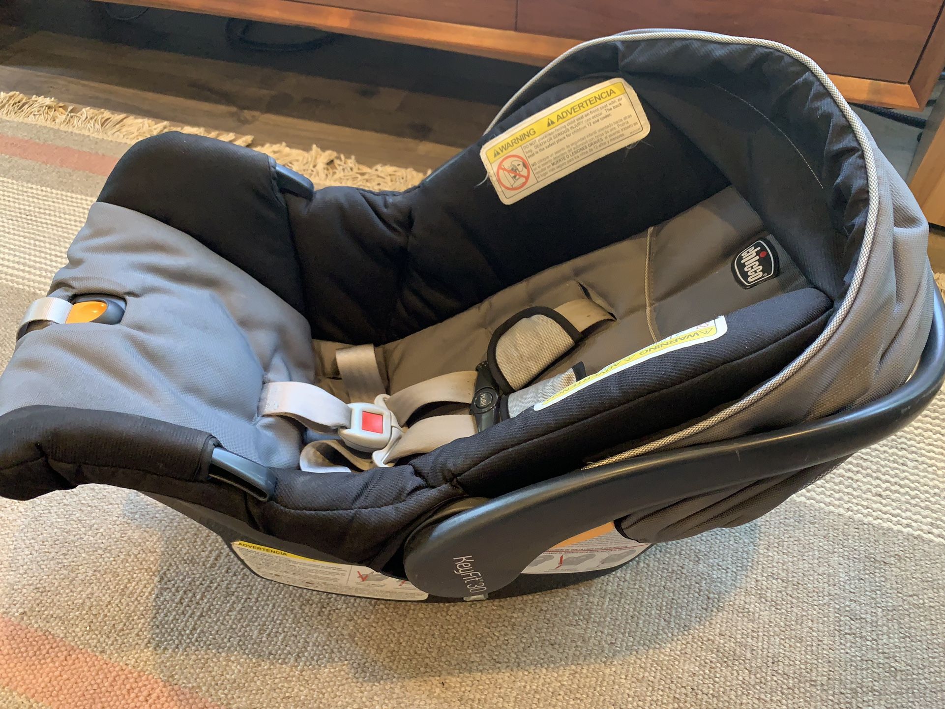 Chicco Keyfit 30 Plus 2 Bases! for Sale in WA OfferUp