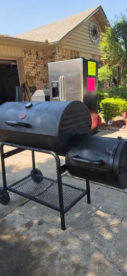 Vendo este asador de carbon $150 en Excelentes CONDICIONES