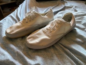 Free basic white shoes