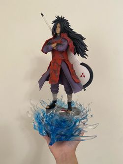 Naruto Uchiha Madara statue
