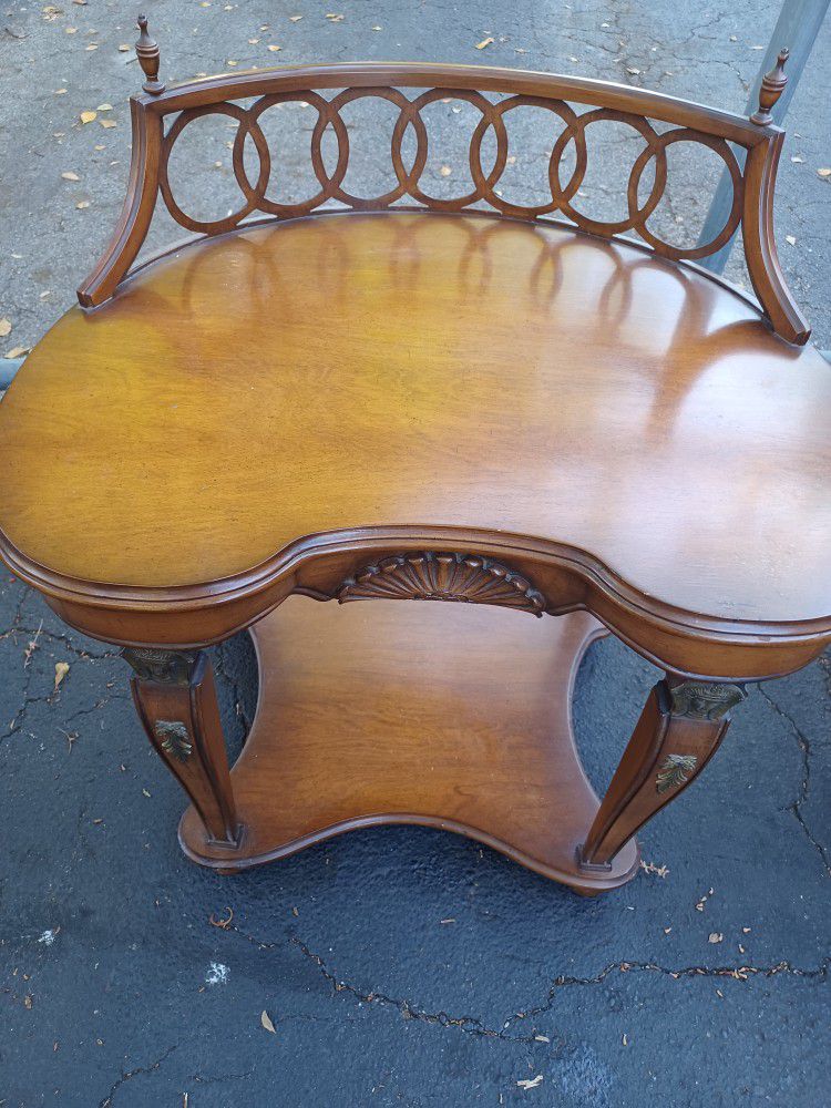 Vintage End Table With Lattice Design 