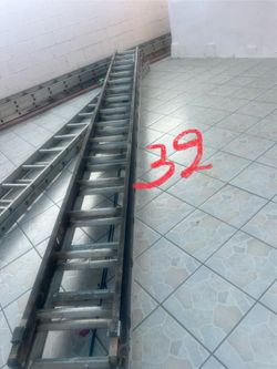 Escaleras de 32 pies perfectas condiciones