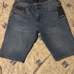 Men’s True Religion
