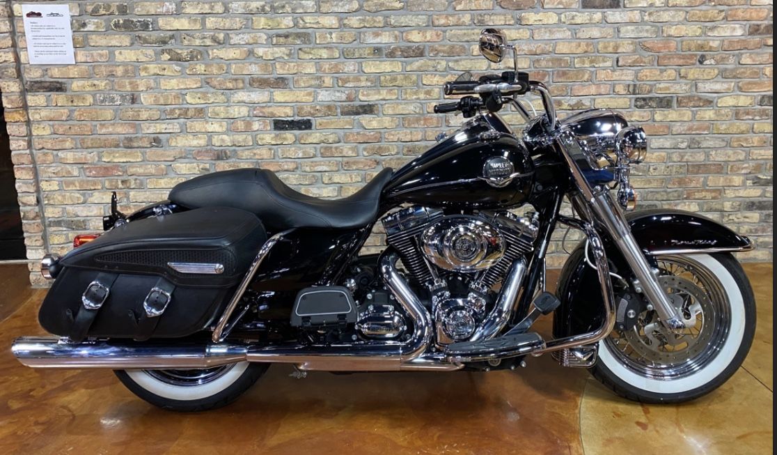 2009 HARLEY-DAVIDSON ROAD KING® CLASSIC