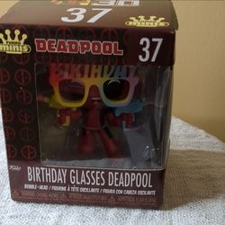 Funko Minis Birthday Glasses Deadpool #37