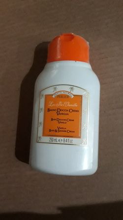 Perlier vanilla bath and shower cream