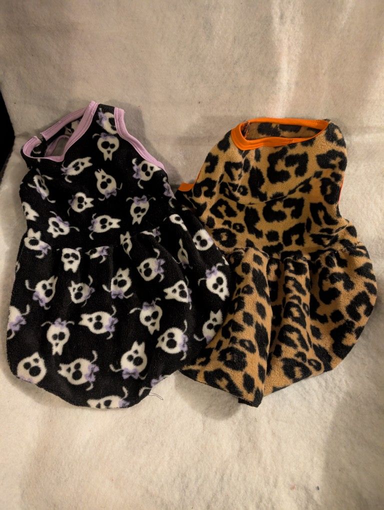 Dog Halloween Costumes/Outfits