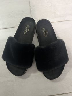 Hollister Black Plush Sandals Size 6