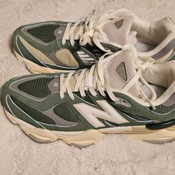 Mens New Balance 9060 size 10
