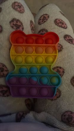 Rainbow gummy bear pop it