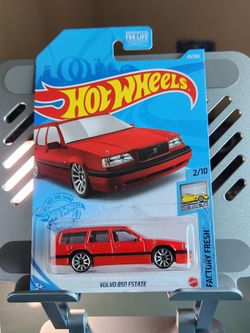 Hot Wheels Volvo 850 Estate (Red) 43/250 **RARE**
