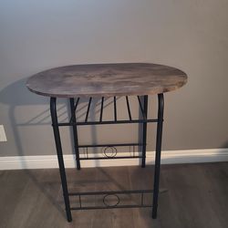Table small . Wood top