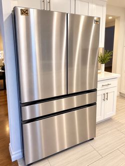 Samsung Bespoke 23 Cu Ft 4-Door Refrigerator - Like New - 1 Year Old