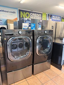 LG Washer and Dryer with Pedestal 29" Wide