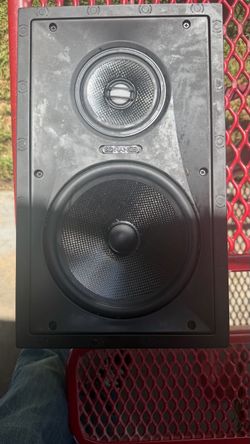 Sonance VP88 8” 3-Way In-Wall Speaker – Good Condition