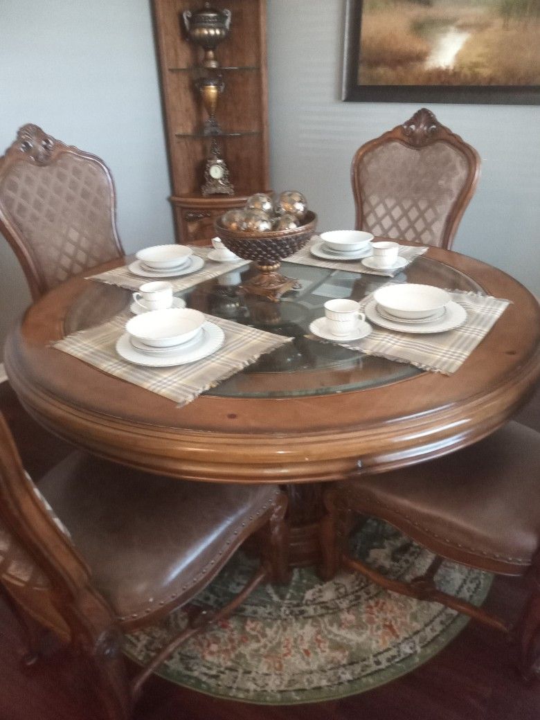 Michael Amani Dining Room Set 