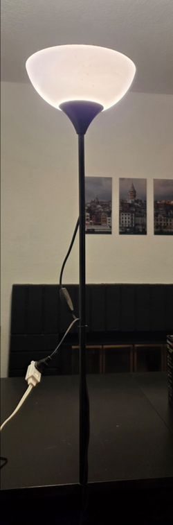 Floor lamp