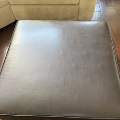 40x40 Brown leather Ottoman