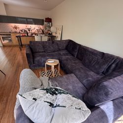 Modern Sectional Sofa / Couch