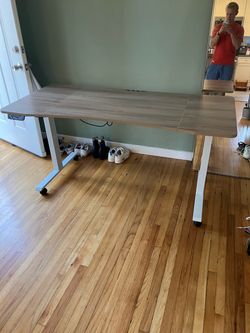 Adjustable Standing Desk